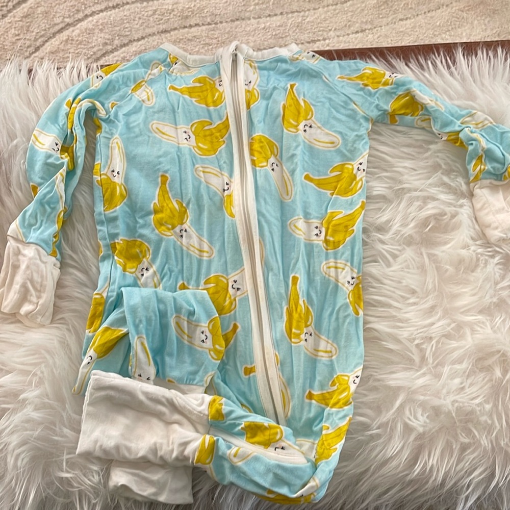 Banana pajamas 3-6month